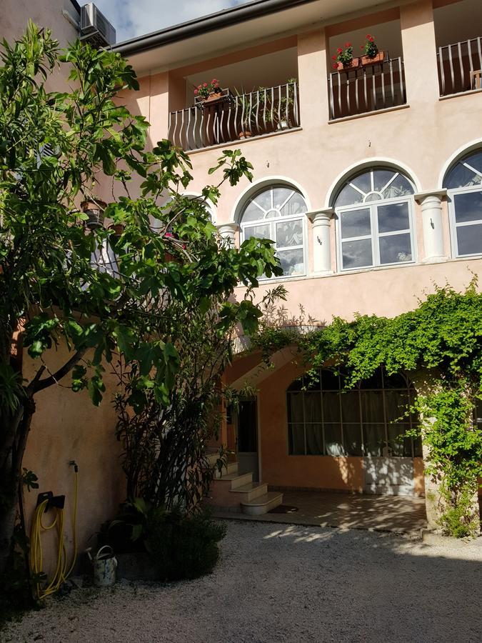Bed & Breakfast Belfiore Lonato Luaran gambar